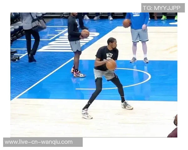 女主持询问KD洛杉矶住址引发热议KD回应称播客内容公开引人关注