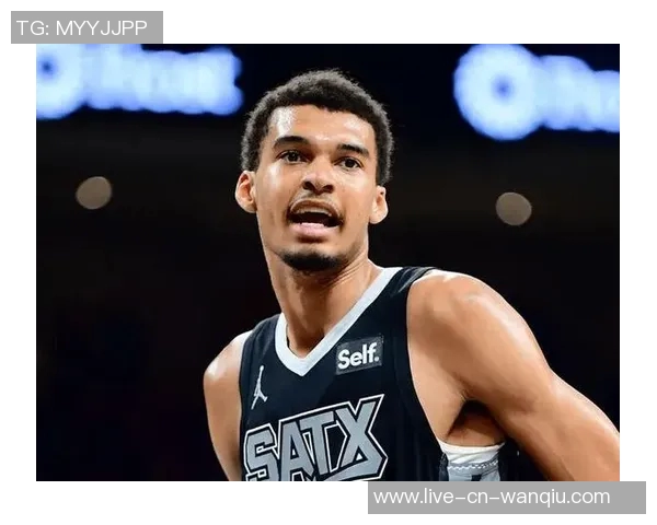 文班亚马替补出战表现亮眼带领球队取得7胜1负佳绩